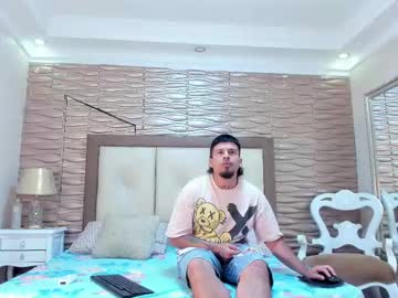 See Ryancallister online Now @ tittytap.com