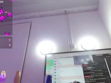 See Saaya_tay online Now @ tittytap.com