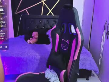 See Samiacooper online Now @ tittytap.com