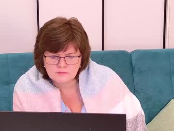 See Sandra_sunrise online Now @ tittytap.com