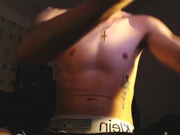 See Santiagocutex online Now @ tittytap.com