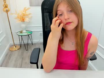 See Saramayere online Now @ tittytap.com