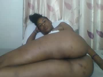 See Sexyebonygal online Now @ tittytap.com