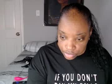See Sexymona1218 online Now @ tittytap.com