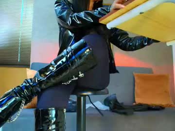 See Sophie_littles online Now @ tittytap.com