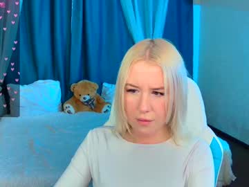 See Springajara online Now @ tittytap.com