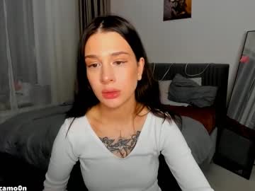 See Ssash1mii online Now @ tittytap.com