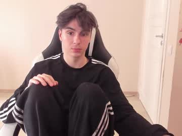 See Stralght_twinks online Now @ tittytap.com