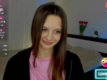 See Swettiepie1 online Now @ tittytap.com