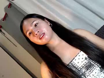 See Trixie121698 online Now @ tittytap.com
