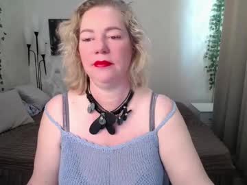 See Unsual_milf online Now @ tittytap.com