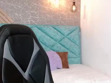 See Valery_hobson online Now @ tittytap.com