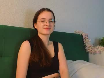 See Vivianhadson online Now @ tittytap.com