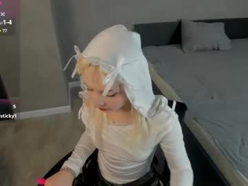 See Xarnidoll_ online Now @ tittytap.com