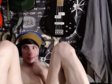See Xxwhitefoxx online Now @ tittytap.com