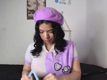 See Yungelitamor_ online Now @ tittytap.com