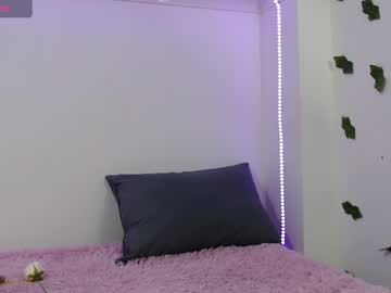 See Zoe_velvet online Now @ tittytap.com